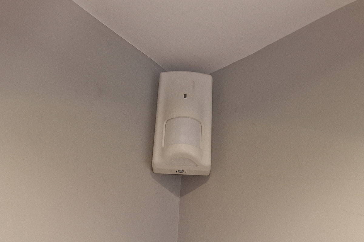 Home wireless alarm sensor
